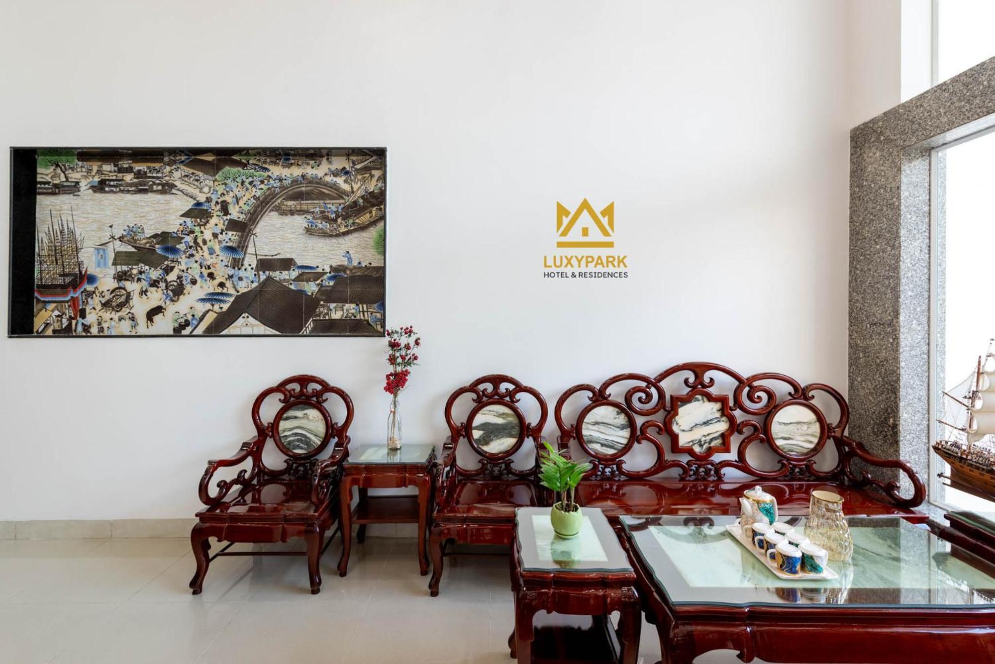 Luxy Park Hotel - Phu Quoc Centre Bagian luar foto