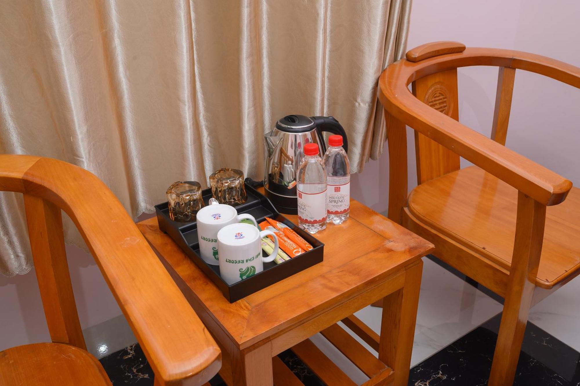 Luxy Park Hotel - Phu Quoc Centre Bagian luar foto